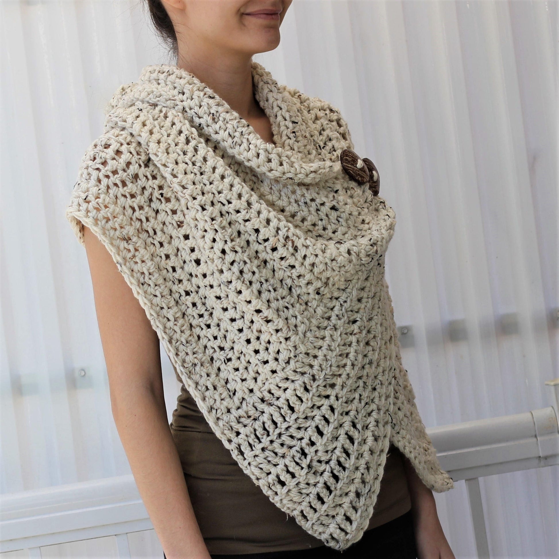 Easy Crochet pattern, Beginner crochet, Patron crochet, AZALI Crochet Wrap PDF, Crochet Poncho, Crochet Scarf all seasons, bulky/medium yarn image 3