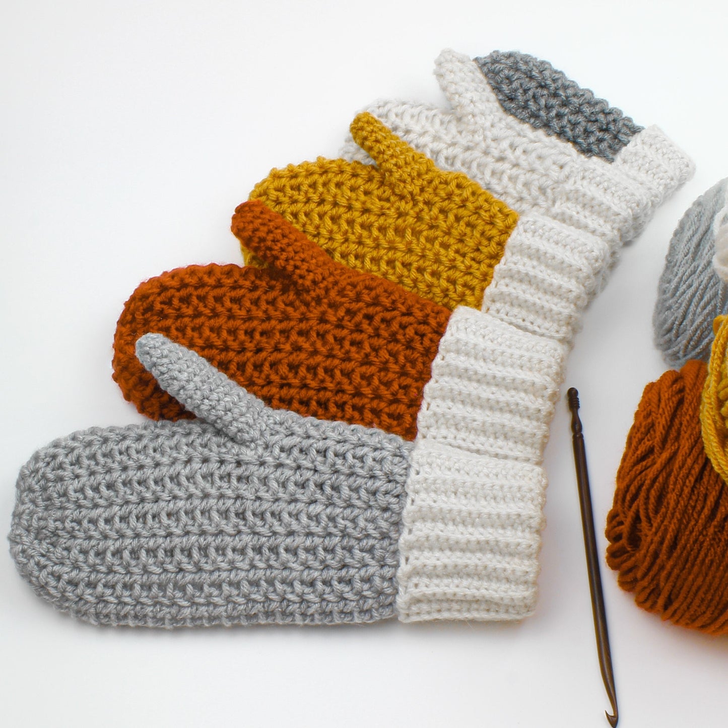 CHARLOTTE Mittens crochet pattern