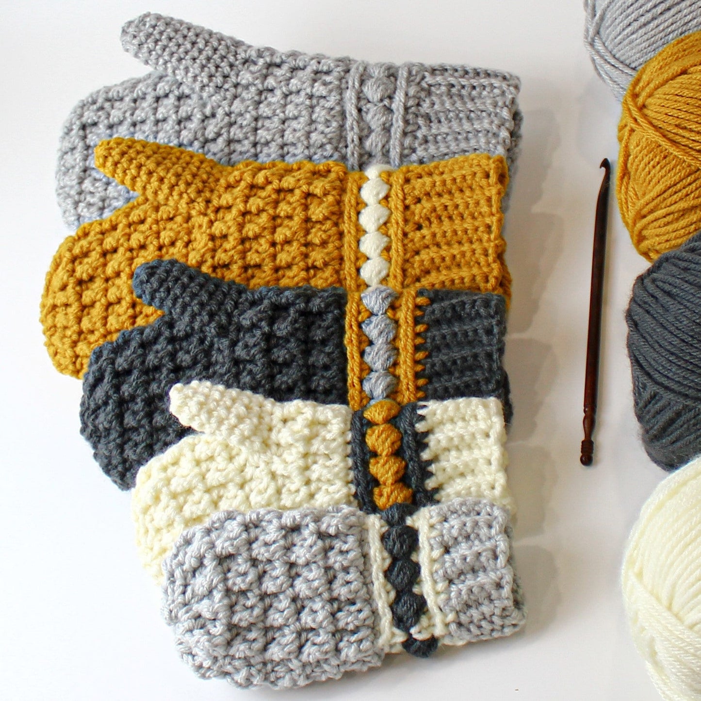 Crochet pattern- MAYA -5 sizes Crochet mittens pattern- crochet mitten pattern-Toddler crochet mittens- Child crochet Mitten- Women mittens image 3